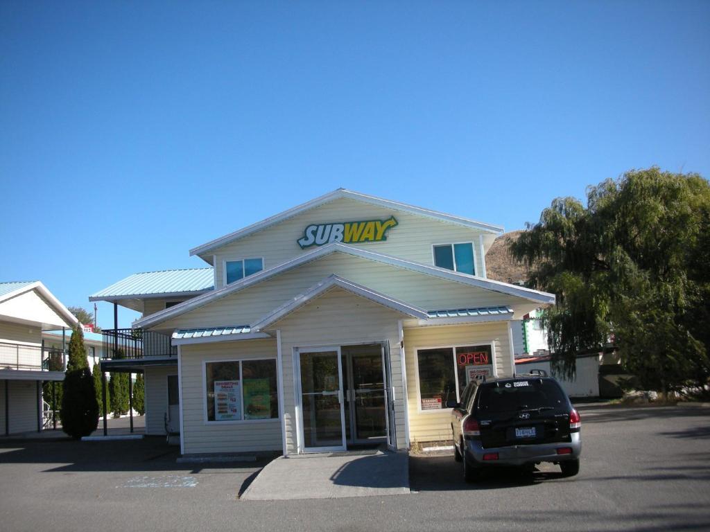 Cache Creek Inn Экстерьер фото