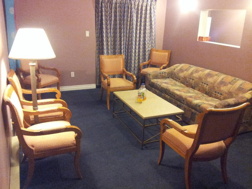 Cache Creek Inn Номер фото
